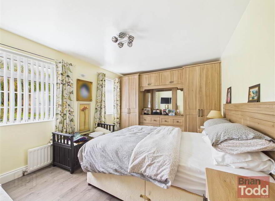 Heatherlea Drive, Larne, BT40 1SW