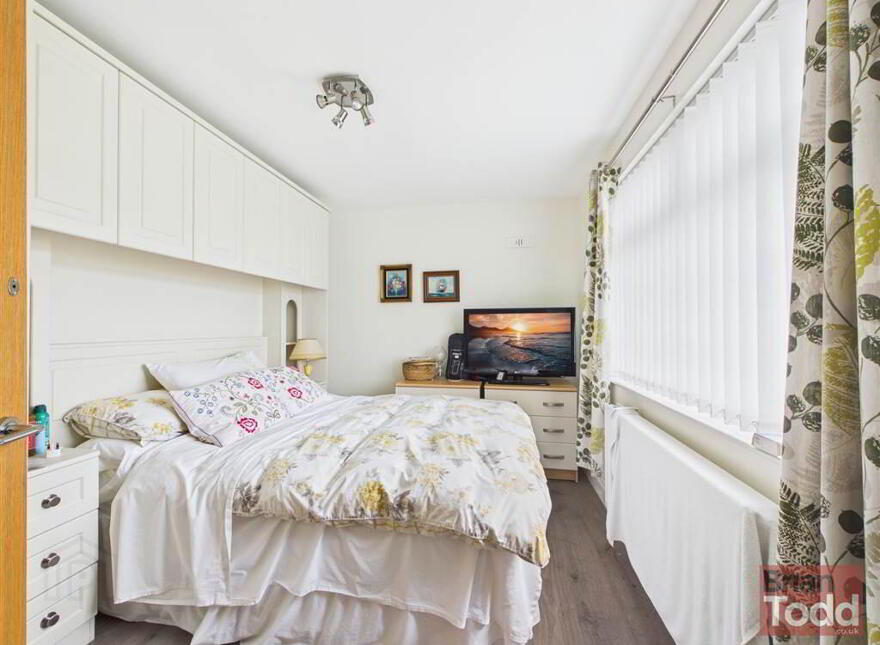 Heatherlea Drive, Larne, BT40 1SW
