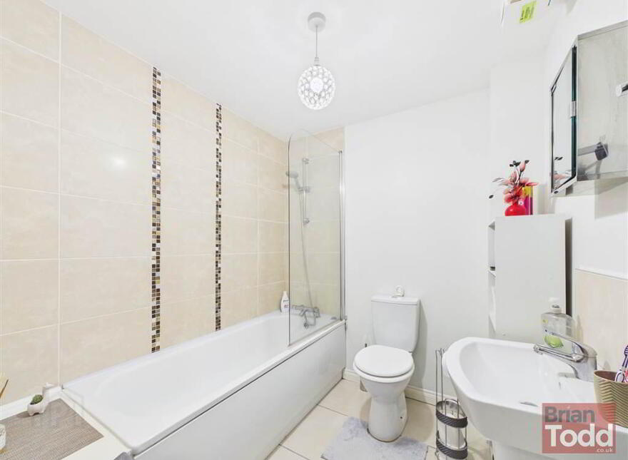 Corran Mews, Larne, BT40 1FH