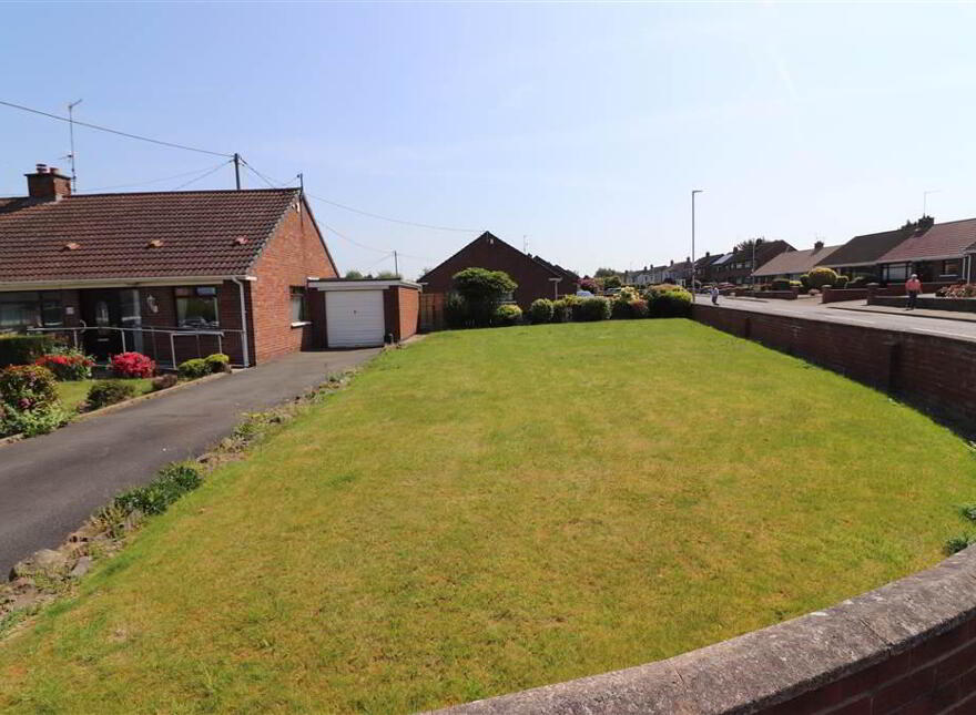 17 Hillside Crescent, Benson Street, Lisburn, BT28 2BA