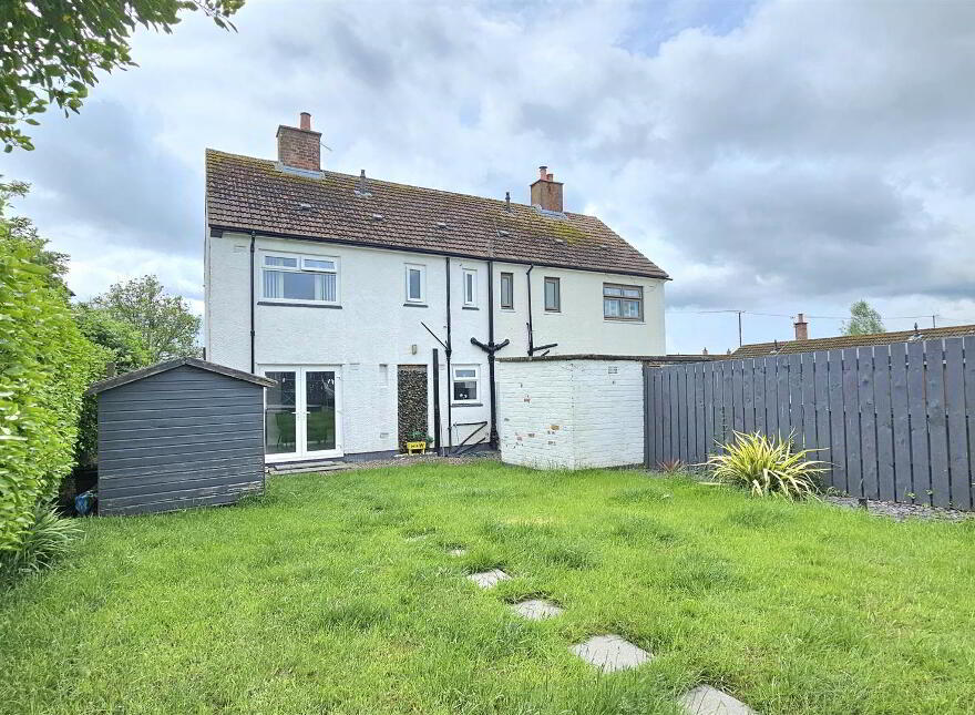 7 Sandes Court, Carrickfergus, BT38 8LE