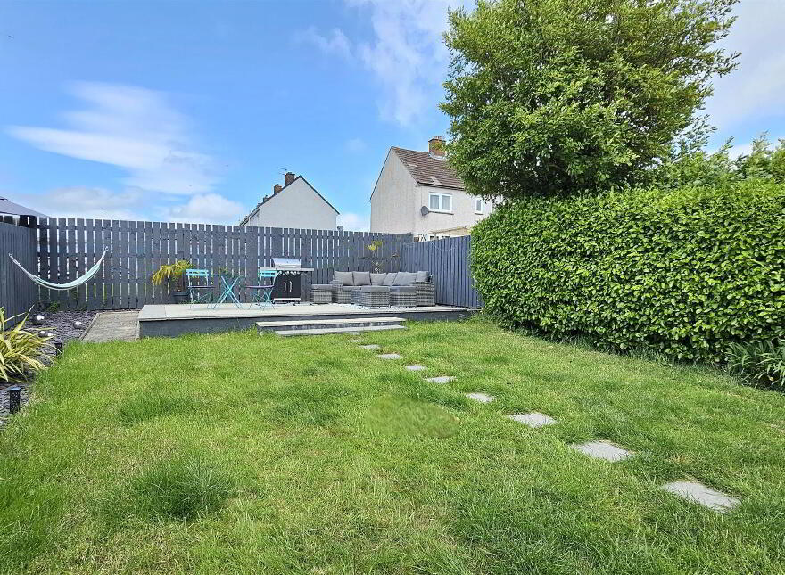 7 Sandes Court, Carrickfergus, BT38 8LE