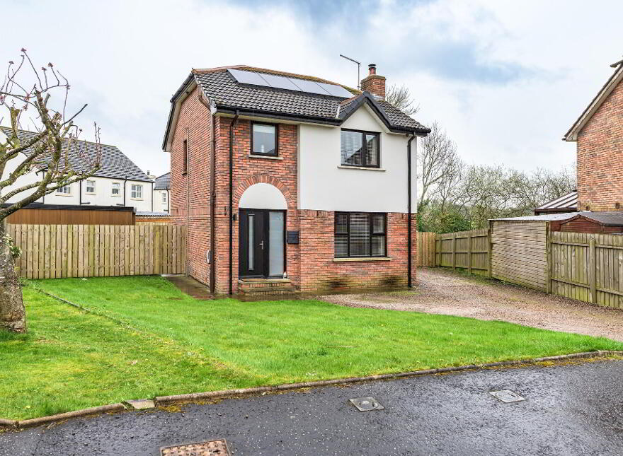 41 The Spires, Dromore, BT25 1QE