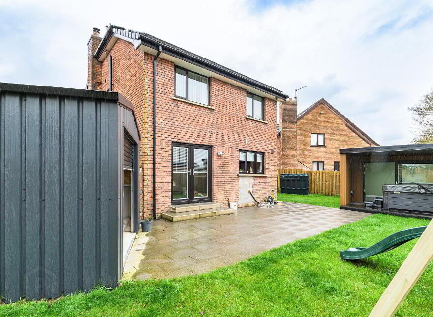 41 The Spires, Dromore, BT25 1QE