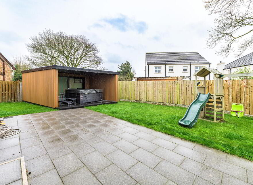 41 The Spires, Dromore, BT25 1QE