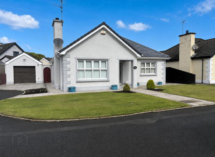 43 The Meadows, Broughshane, Ballymena, BT43 7NG