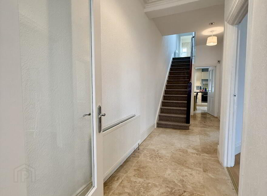 7 Great Georges Street, Warrenpoint, BT34 3HS