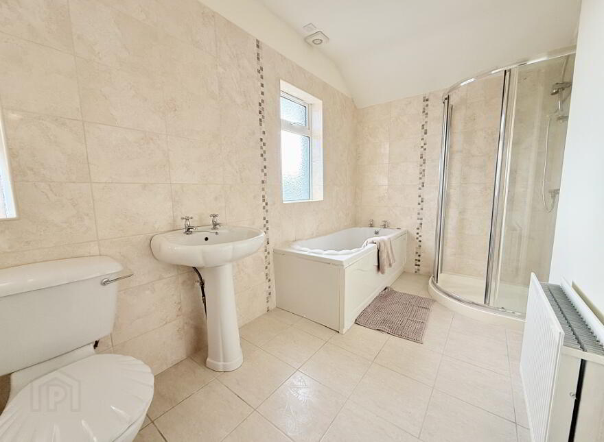 7 Great Georges Street, Warrenpoint, BT34 3HS