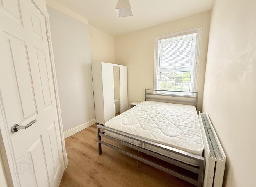 7 Great Georges Street, Warrenpoint, BT34 3HS