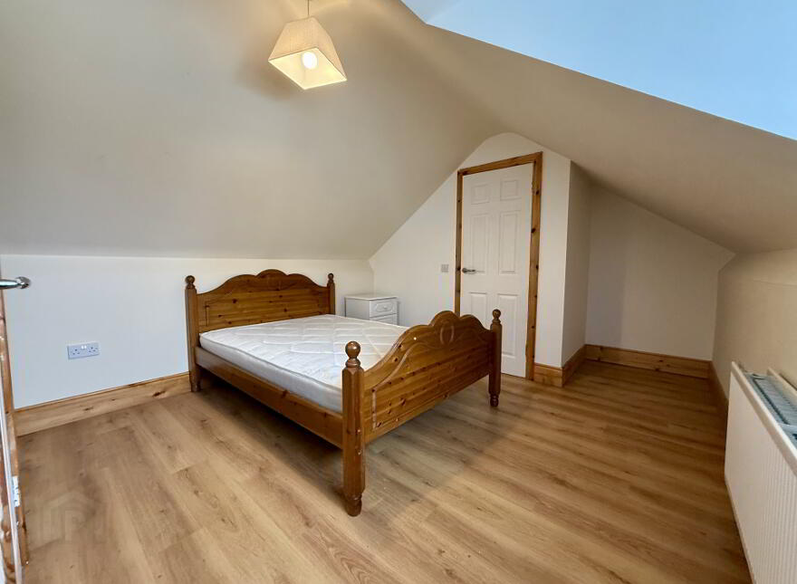 7 Great Georges Street, Warrenpoint, BT34 3HS