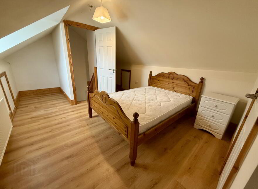7 Great Georges Street, Warrenpoint, BT34 3HS