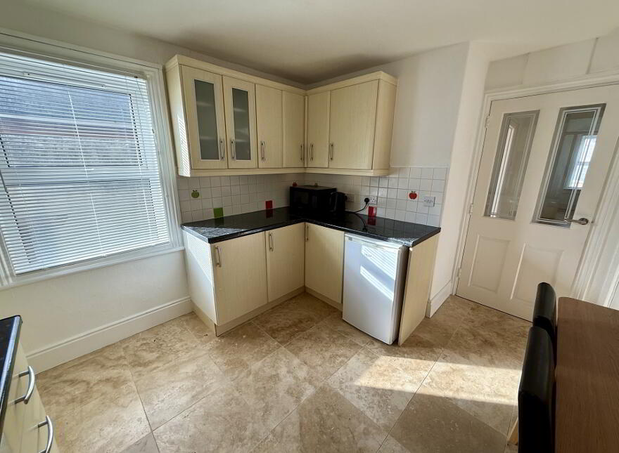 7 Great Georges Street, Warrenpoint, BT34 3HS