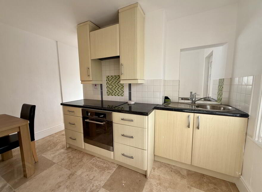 7 Great Georges Street, Warrenpoint, BT34 3HS