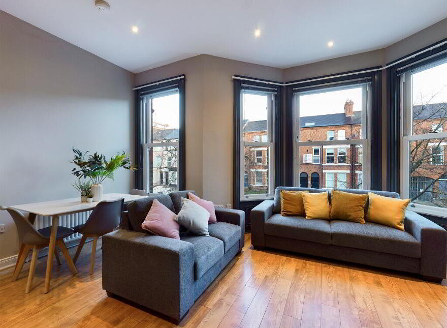 3.2 Eglantine Avenue, Belfast, BT9 6DW