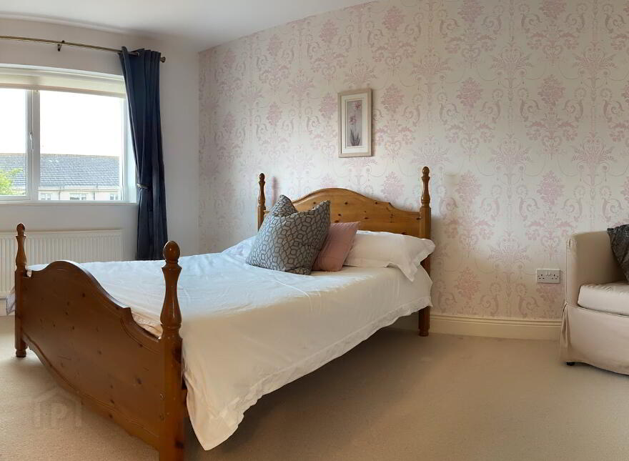 3 The Dale, Downshire Park, Blessington, W91T996