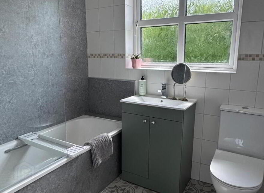 6 Carrigart Manor, Tullygally, Craigavon, BT65 5ET