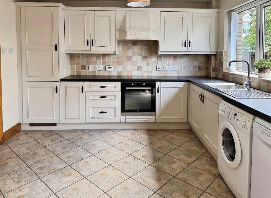 6 Carrigart Manor, Tullygally, Craigavon, BT65 5ET
