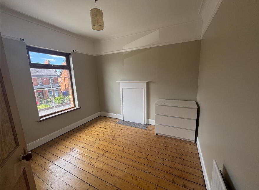 26 Deramore Gardens, Ormeau Road, Belfast, BT7 3FN