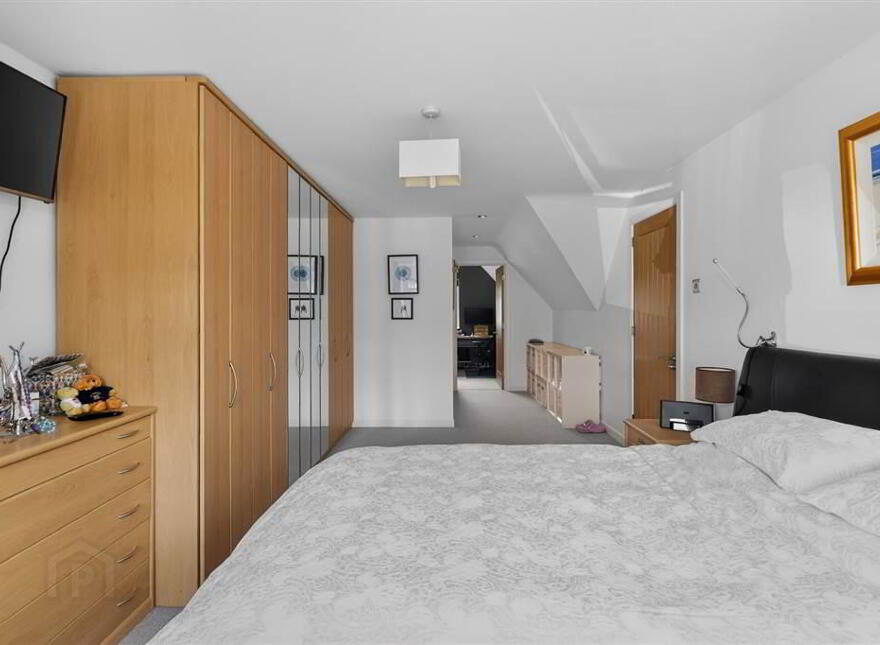 32 Gloucester Park, Royal Hillsborough, BT26 6HE