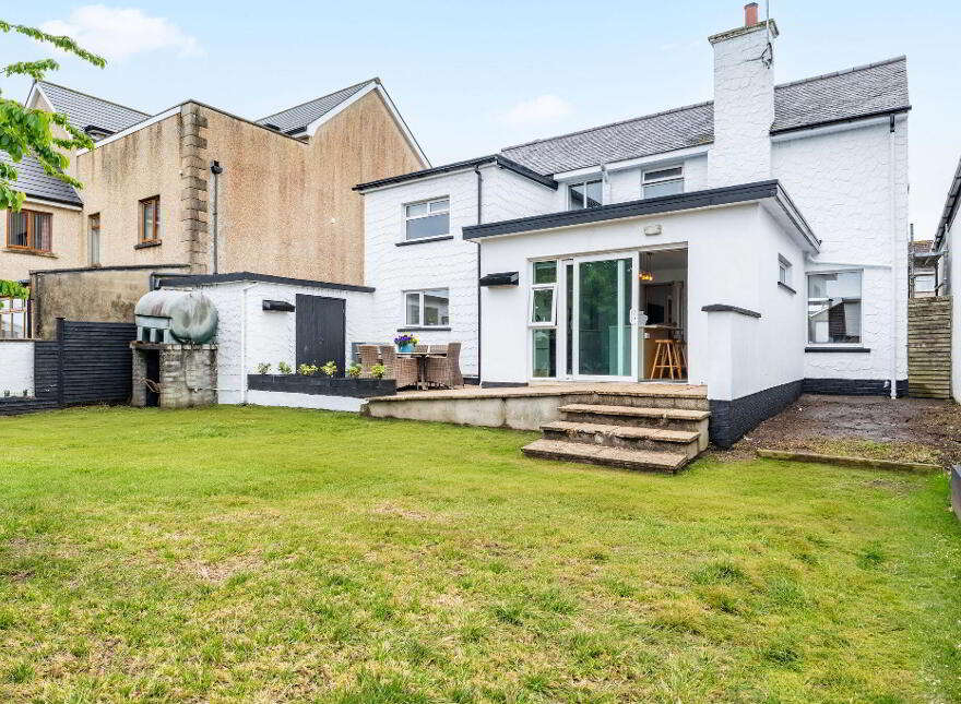 78 Coleraine Road, Portrush, BT56 8HN