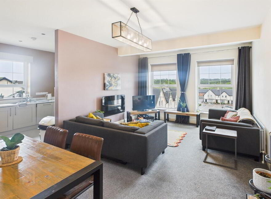 47 Millmount Village Square, Dundonald, Belfast, BT16 1YX