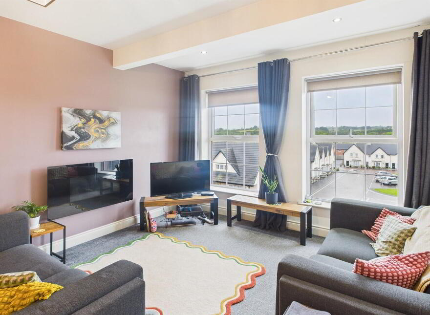 47 Millmount Village Square, Dundonald, Belfast, BT16 1YX