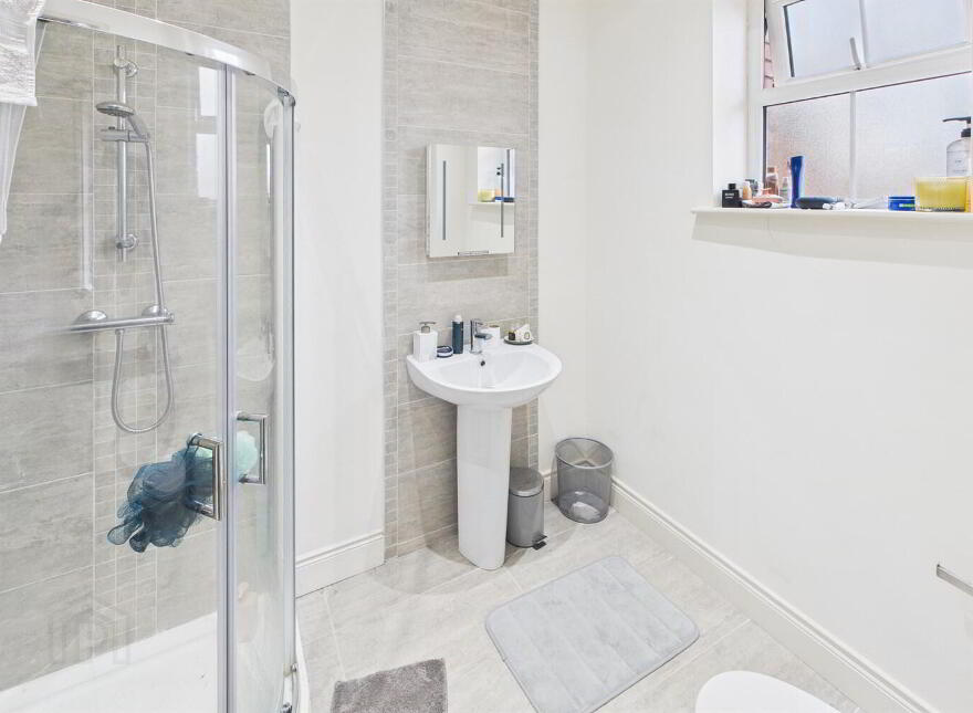 47 Millmount Village Square, Dundonald, Belfast, BT16 1YX