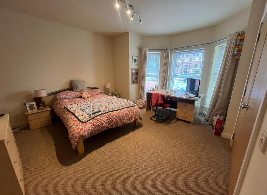 Apt 1, 73 Ulsterville Avenue, Belfast, BT9 7AT