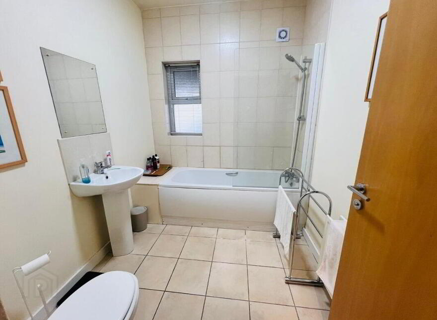 Apt 1, 73 Ulsterville Avenue, Belfast, BT9 7AT