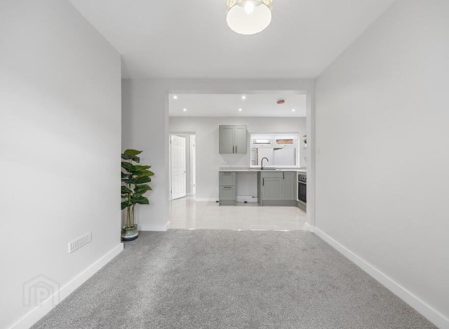19 Parkgate Gardens, Belfast, BT4 1ES