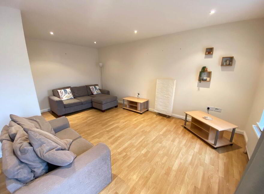 36 Ashley Courtyard, Belfast, BT9 7JS