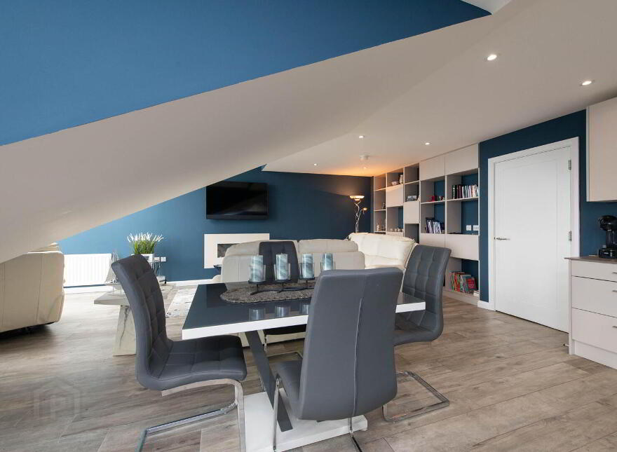 Apt 6, Wavecrest, Shore Road, Newtownabbey, BT37 0PY