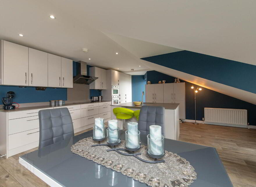 Apt 6, Wavecrest, Shore Road, Newtownabbey, BT37 0PY