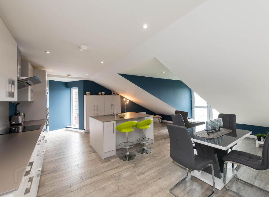 Apt 6, Wavecrest, Shore Road, Newtownabbey, BT37 0PY