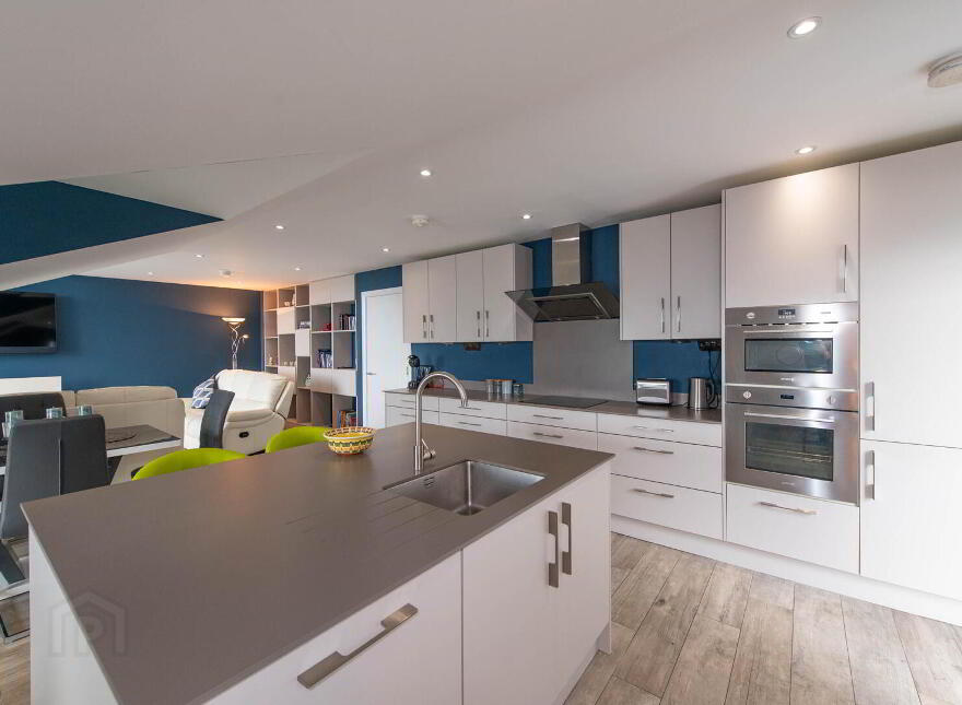 Apt 6, Wavecrest, Shore Road, Newtownabbey, BT37 0PY