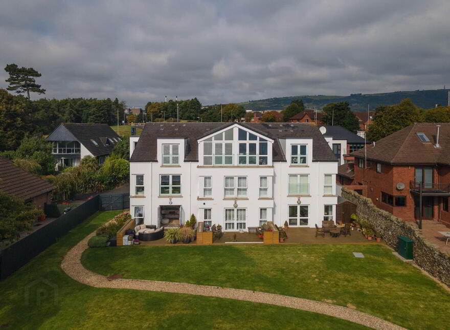 Apt 6, Wavecrest, Shore Road, Newtownabbey, BT37 0PY