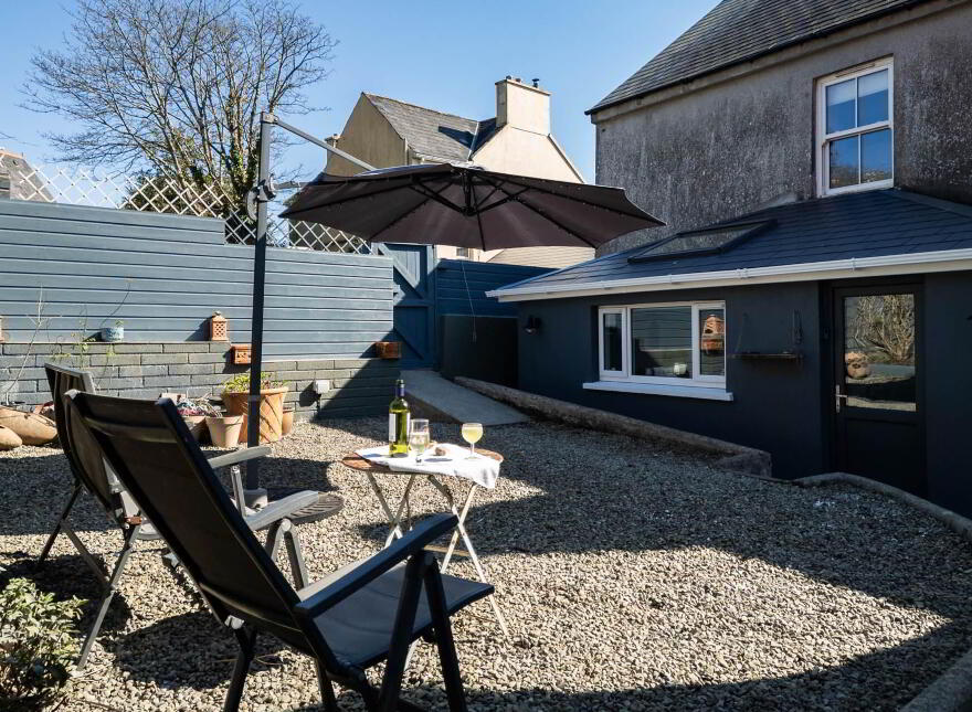 The Old Barracks, Church Road, Durrus, P75FY76