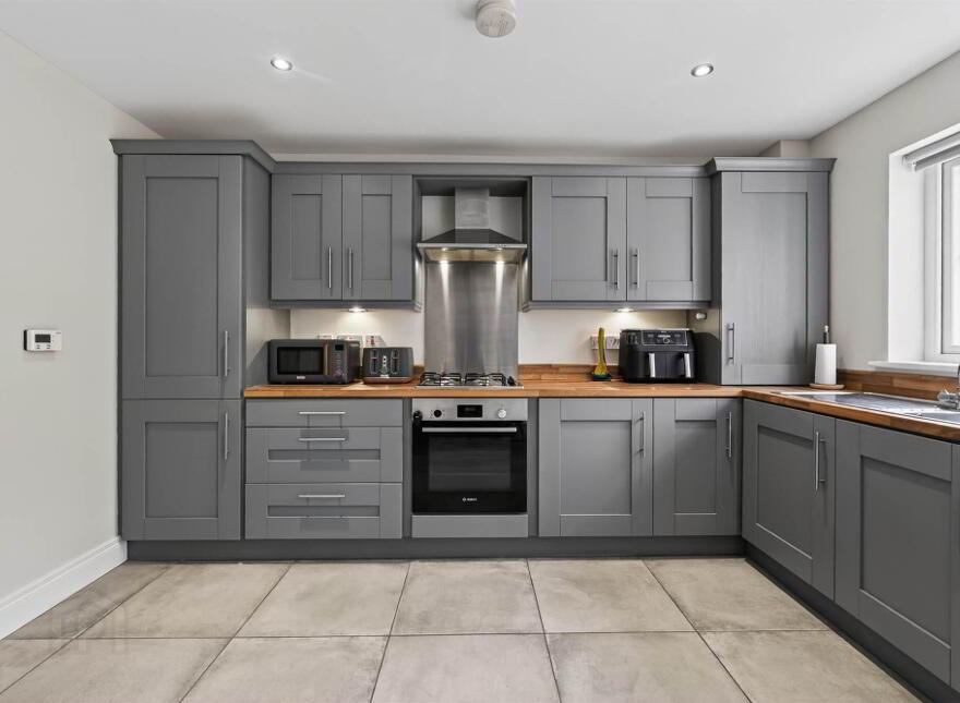 48 River Hill Road, Newtownards, BT23 7GT