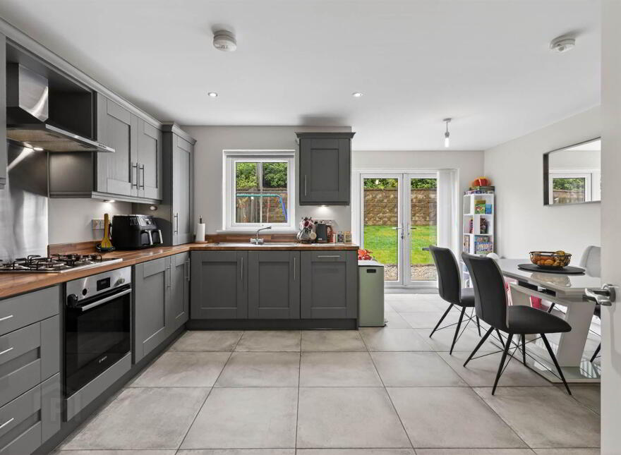 48 River Hill Road, Newtownards, BT23 7GT