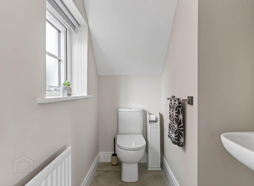 48 River Hill Road, Newtownards, BT23 7GT