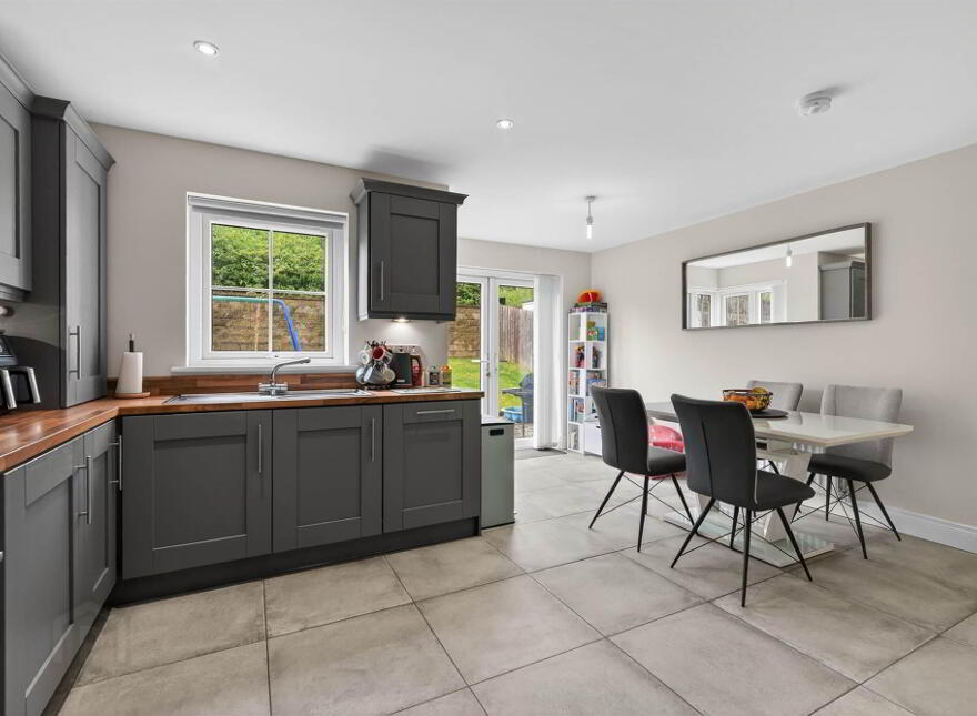 48 River Hill Road, Newtownards, BT23 7GT