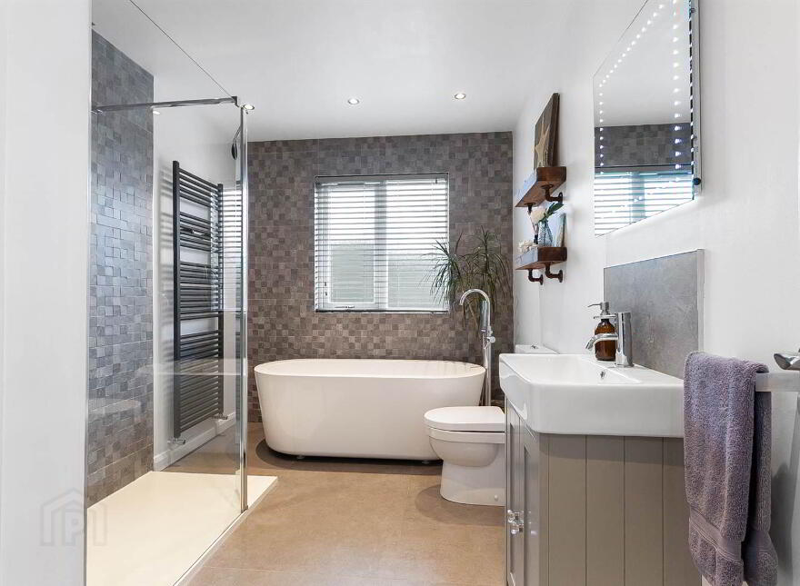 16 Lynne Avenue, Bangor, BT19 1NZ