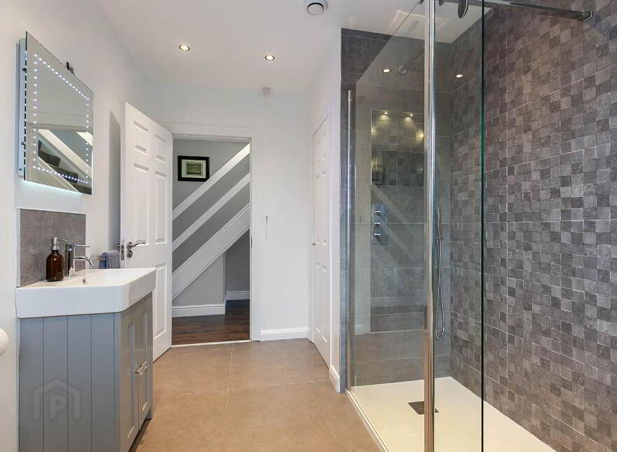 16 Lynne Avenue, Bangor, BT19 1NZ