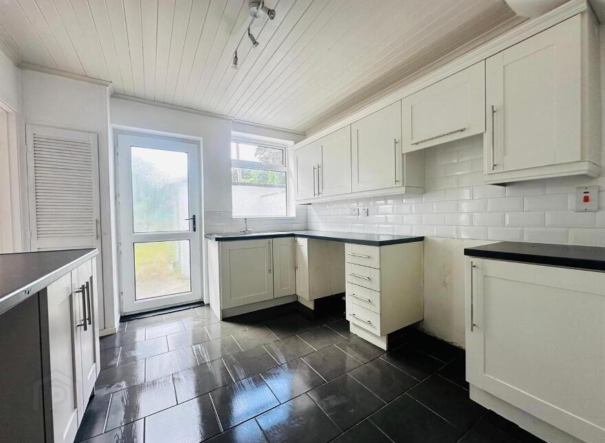 5 Abbots Gardens, Doagh Road, Newtownabbey, BT37 9QZ