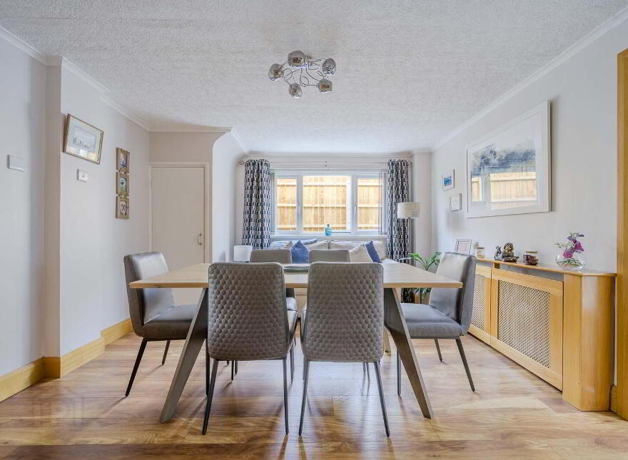 24 Glenaan Avenue, Dunmurry, Belfast, BT17 9AU