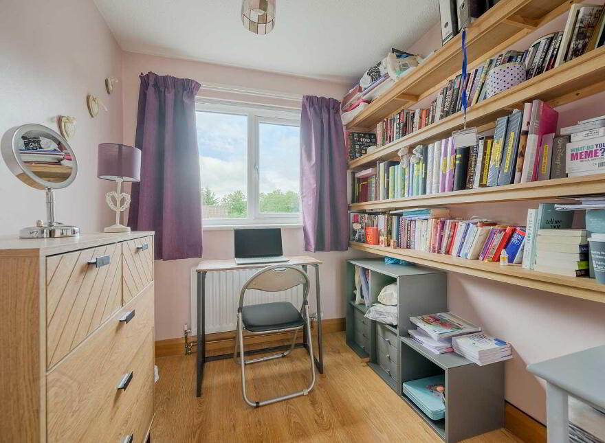 24 Glenaan Avenue, Dunmurry, Belfast, BT17 9AU