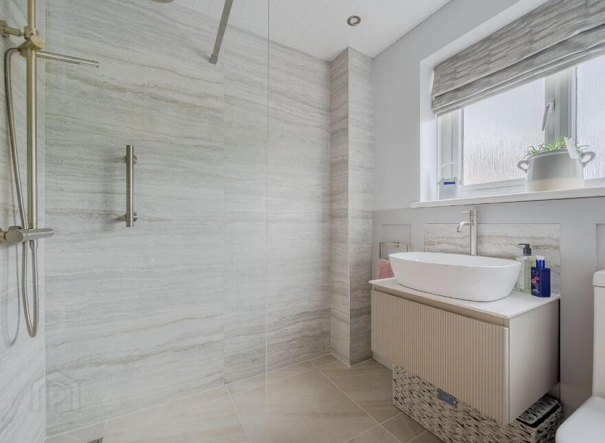 24 Glenaan Avenue, Dunmurry, Belfast, BT17 9AU