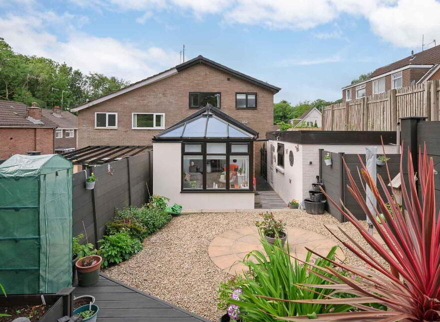 24 Glenaan Avenue, Dunmurry, Belfast, BT17 9AU
