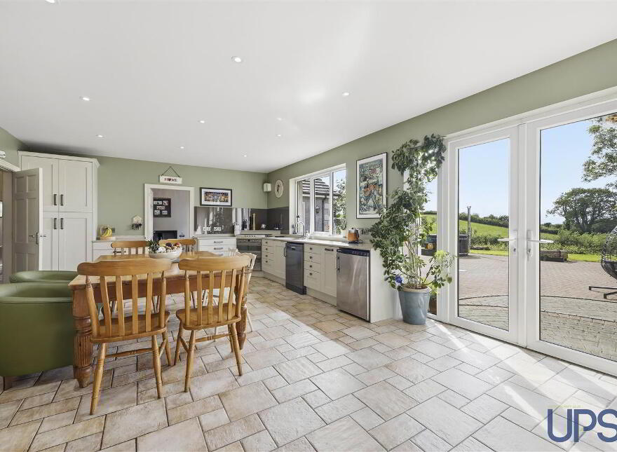 3 Lower Road, Glenavy, BT29 4NN