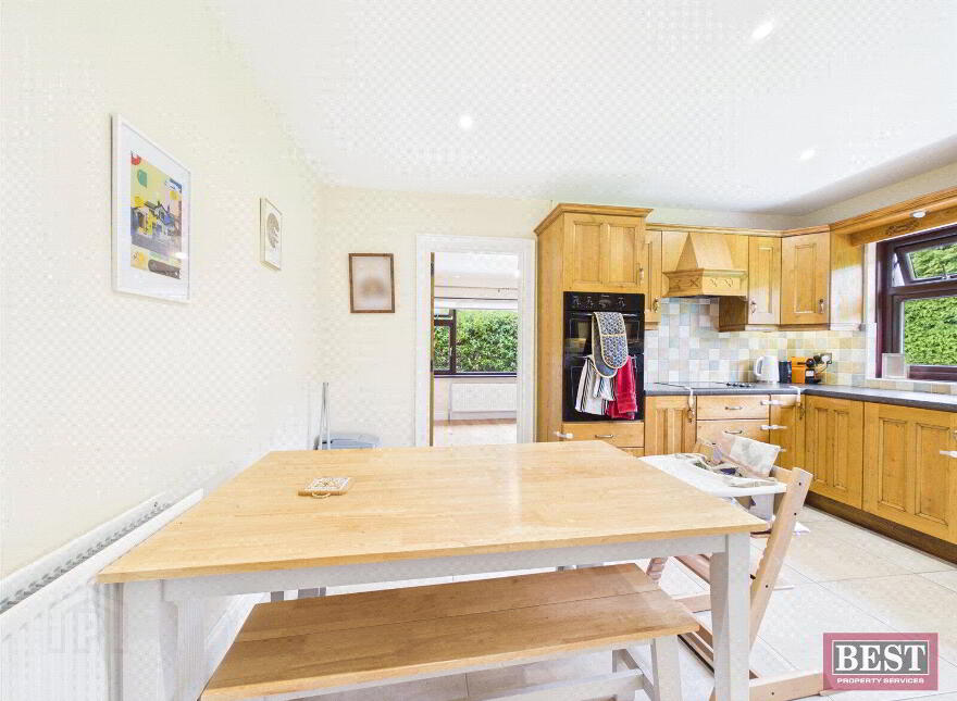 26 Avoca Lawn, Warrenpoint, BT34 3RJ